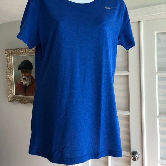 Nike Dri-fit T-shirt - Picture 2 of 7